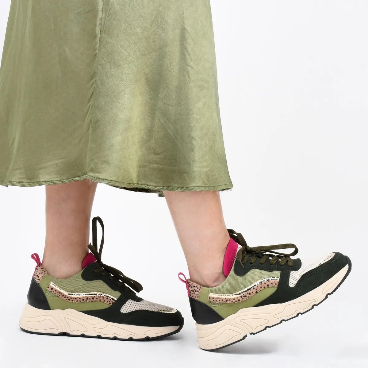 PS Poelman Dames - CAROCEL Imitatie Leren Suedè PU Runner Sneakers - 37 -  Beige Profielzool