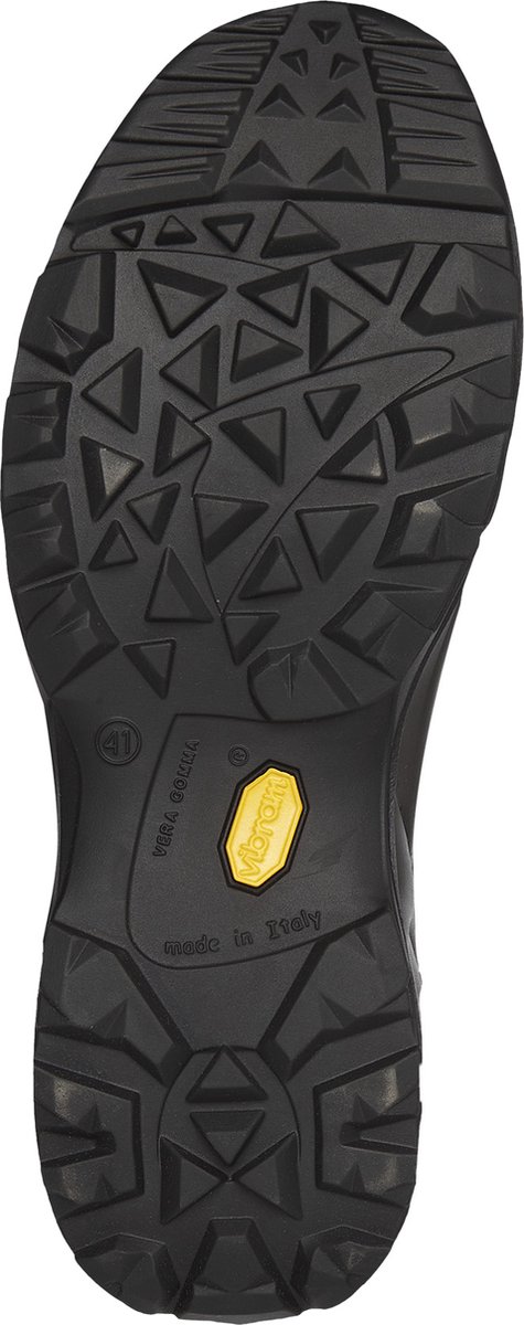 lab boots, shoe sole, tread pattern, Vibram, made in Italy