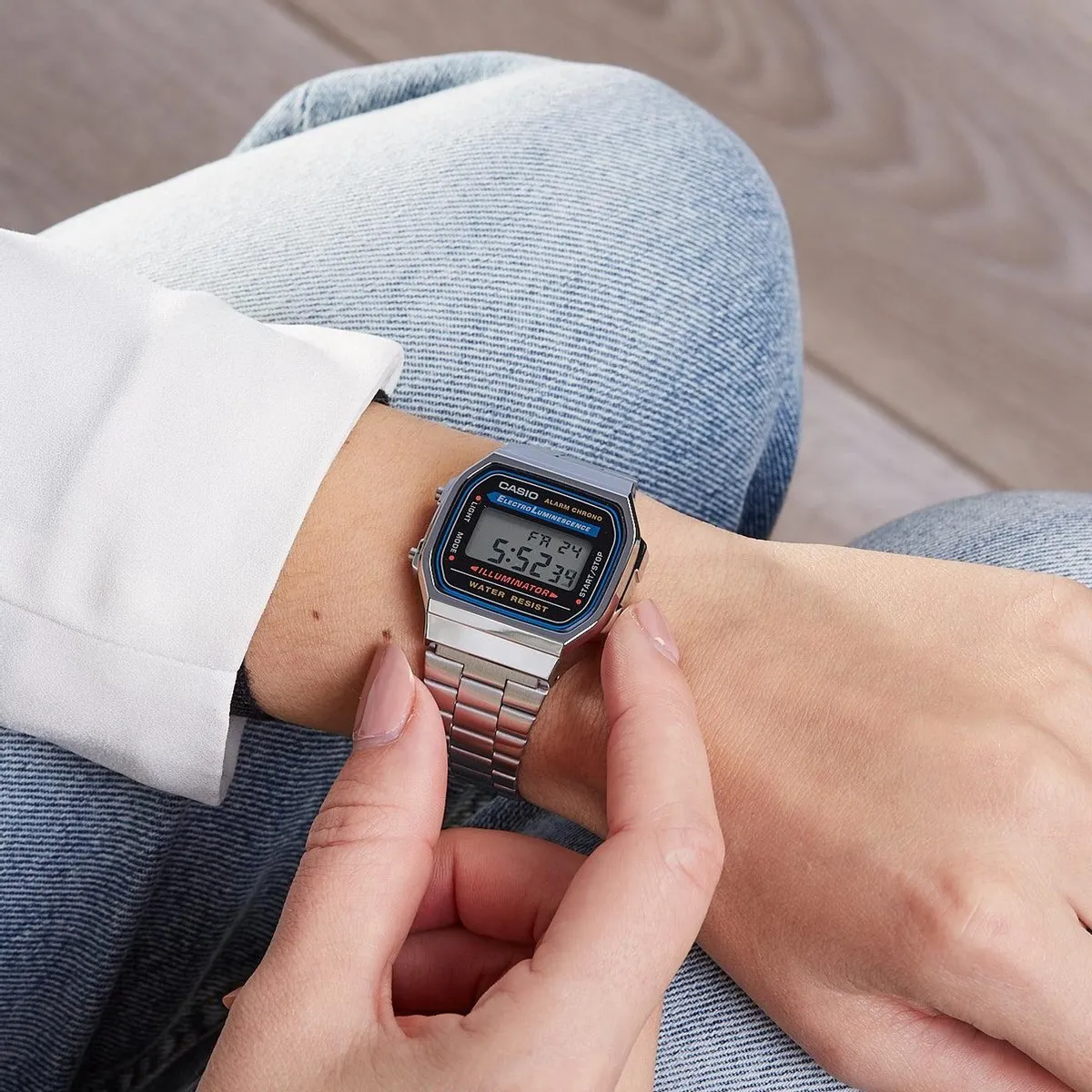Casio Vintage Iconic A168WA-1YES Unisex Horloge 36,3 mm - Zilverkleurig