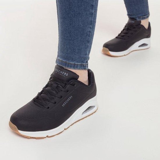 Skechers - Maat 39 - Uno Stand On Air Dames Sneakers - Zwart
