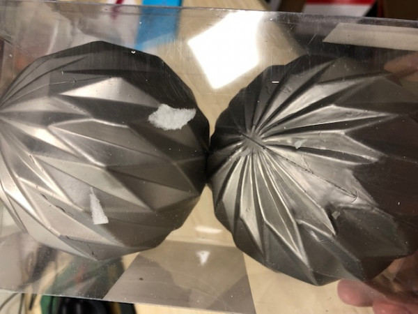 Koopjeshoek - kerstbal plastic geometrisch 10cm Wool grey