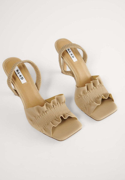 NA-KD Ruffled Vrouwen Sandalen - 36 - Beige