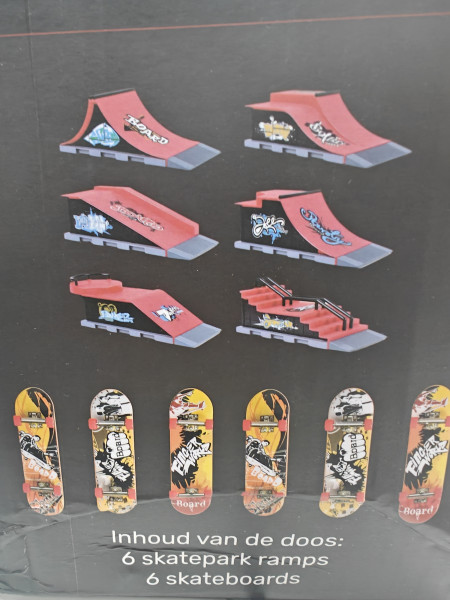 Fingerboard skatepark - 6 Ramps - 6 skateboards - Tech - Vinger - Finger Skateboard – Mini – Skate r