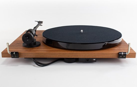 Pro-Ject E1 OM5e - Platenspeler - Analoog – HiFi - Walnoot