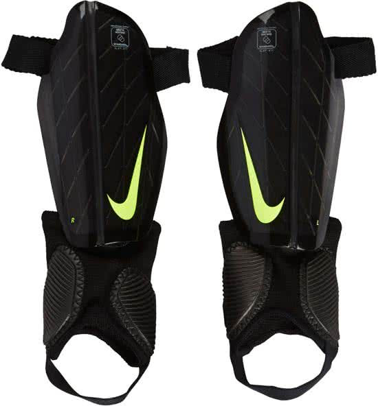 Koopjeshoek - Nike Protegga Youth Flex Guard - Scheenbeschermer Heren - Zwart