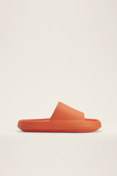 NA-KD Rubber Slippers Dames Slippers - Maat EU 36/37