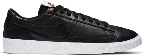 Nike - Maat 38 - Blazer Low Le Dames Sneakers - Black/Black-White-Gum Lt Brown